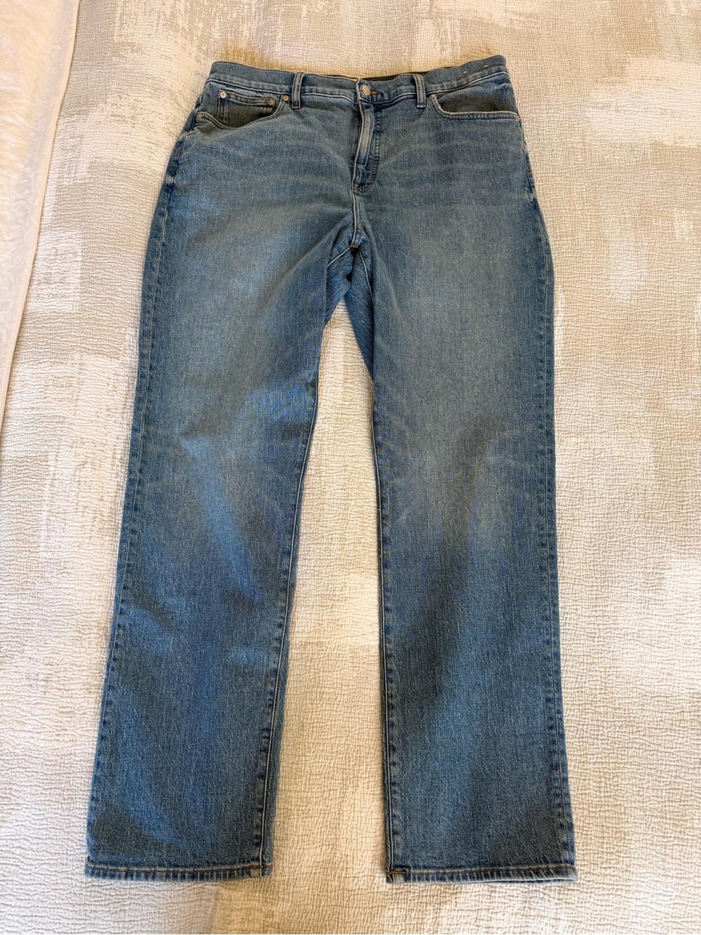 Classic Straight-Leg Jeans in Blue